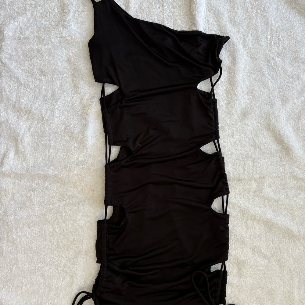 Black Cutout One-Shoulder Dress